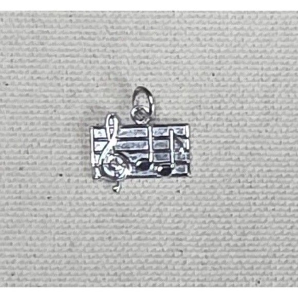 Vintage Wells Sterling Music Pendant – Treble Clef & Notes – Silver – 5/8” x 1/2 - Picture 2 of 8